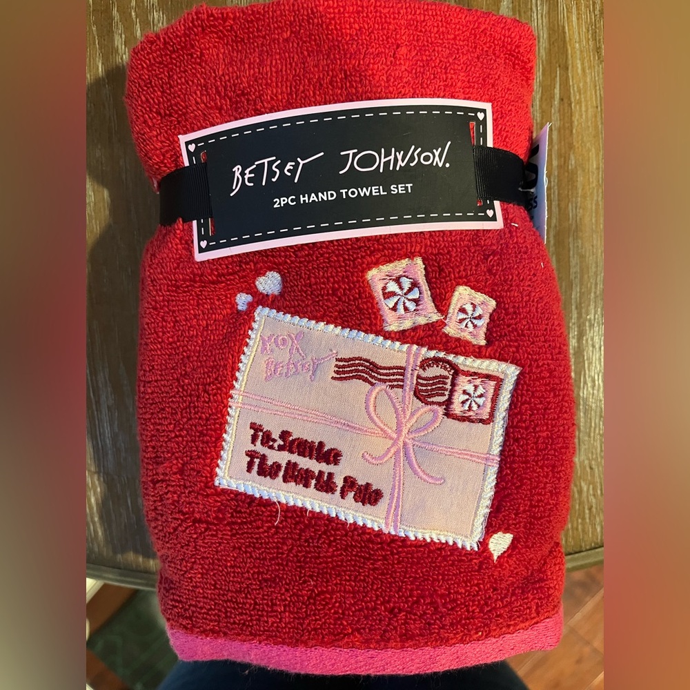 Betsey Johnson Red Valentine’s Day Embroidered Hand Towel Set
